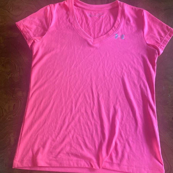 UA V neck Tee - Picture 1 of 3